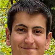 Profesor de inglés y de matemáticas que imparte clases hasta chavales en 2º de Bachillerato